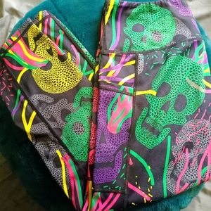 CVG fiesta skulls Capri leggings